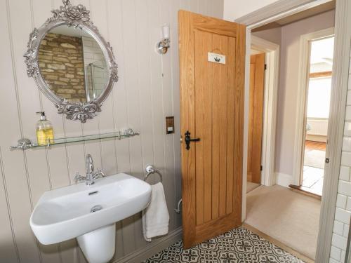 Puffitts Cottage, Cheltenham