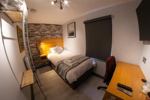 Hostal Twenty Hotel And Bar
