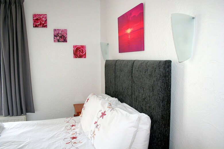 Hostal Woburn Hill Hotel