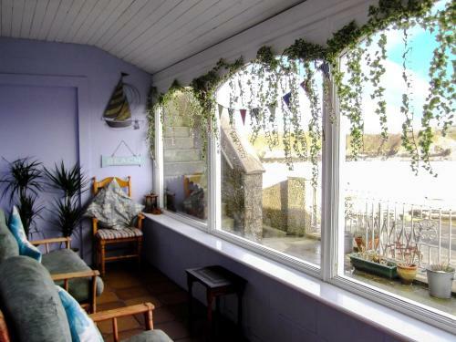 Angorfa, Cemaes Bay