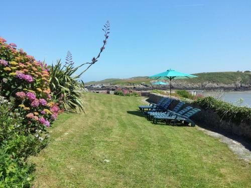 Angorfa, Cemaes Bay