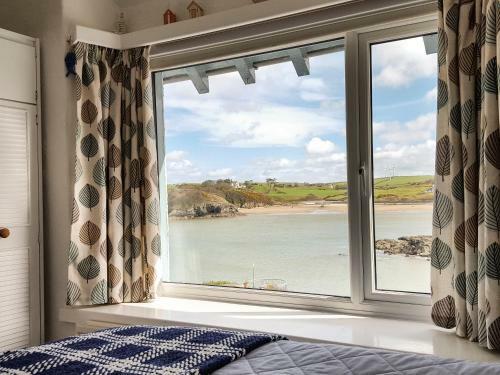 Angorfa, Cemaes Bay