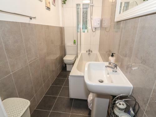 2 Tan Y Ffordd, Corwen