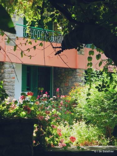 Hotel H�tel Des Cascades Ecolodge