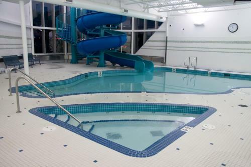 Hotel St. Albert Inn & Suites
