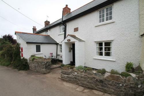 Syms Cottage, Cutcombe