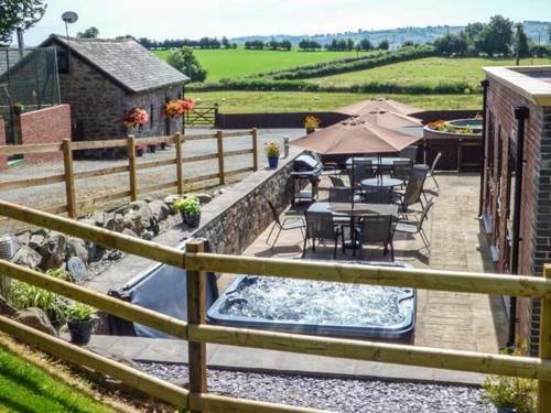 Ty Newydd, Welshpool