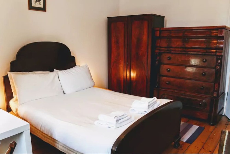 Traditional Apartment Over The Meadows Sleeps 10