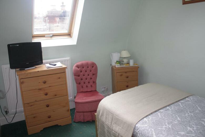 Hostal Airdenair Guest House