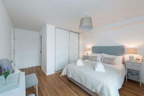 Annandale Street Apartment