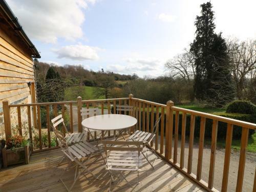 Apple Bough, Edenbridge