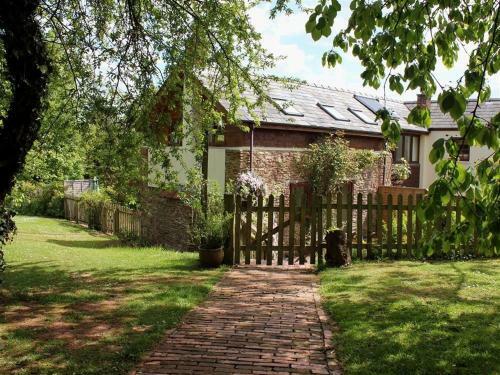 The Cider Barn, Newnham On Severn