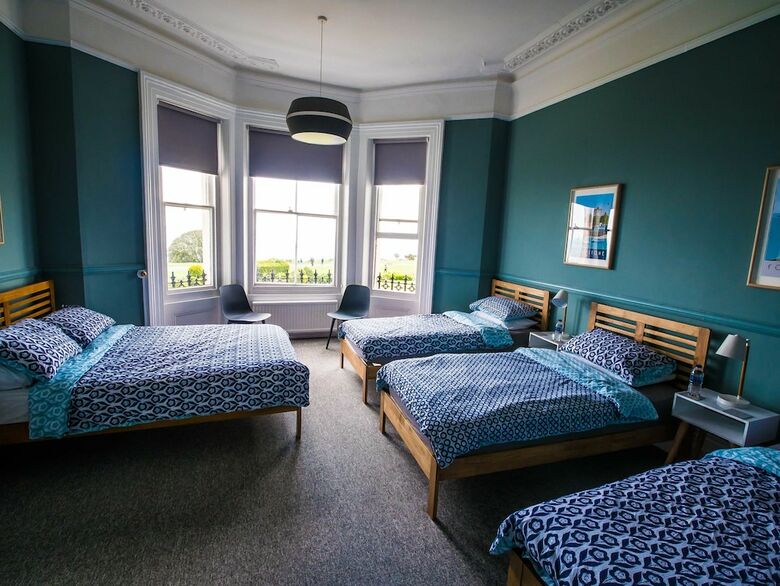 Bed & Breakfast Westward Ho Hotel