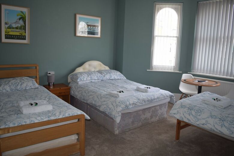 Bed & Breakfast Westward Ho Hotel