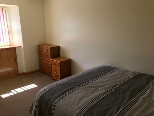 2 Varis Apartments