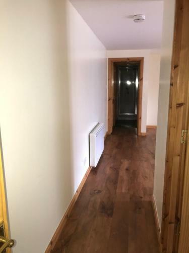 2 Varis Apartments
