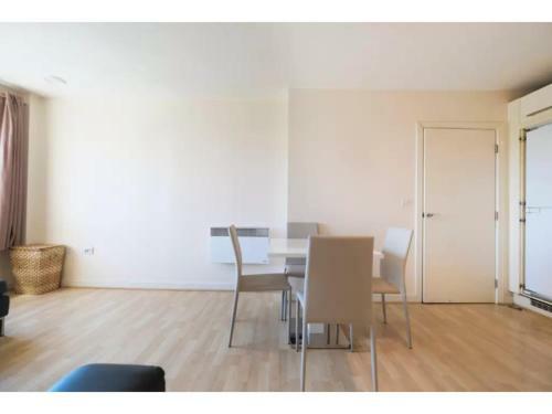 Apartamento Bright And Spacious 2-bedroom Flat, Sleeps 4