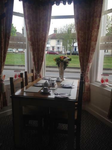 Hostal Rembrandt Guest House