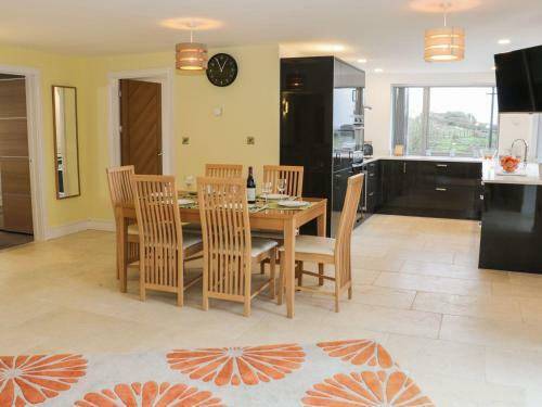 Little Broomcroft, Shrewsbury