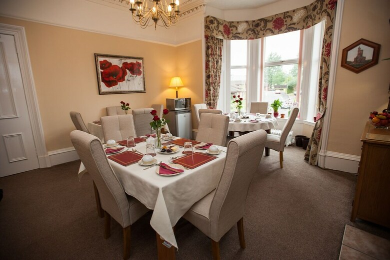 Bed & Breakfast Dean Park Guest House