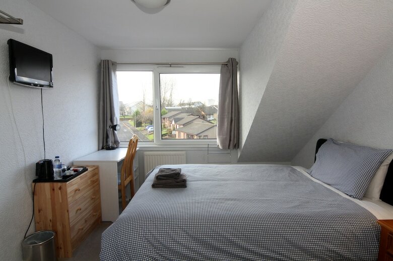 Bed & Breakfast Dean Park Guest House