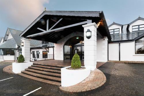 Mellon Country Inn Hotel