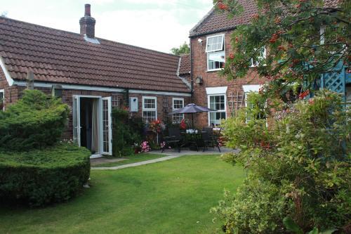 Conifer Cottage At The Old Manor In North Somercotes