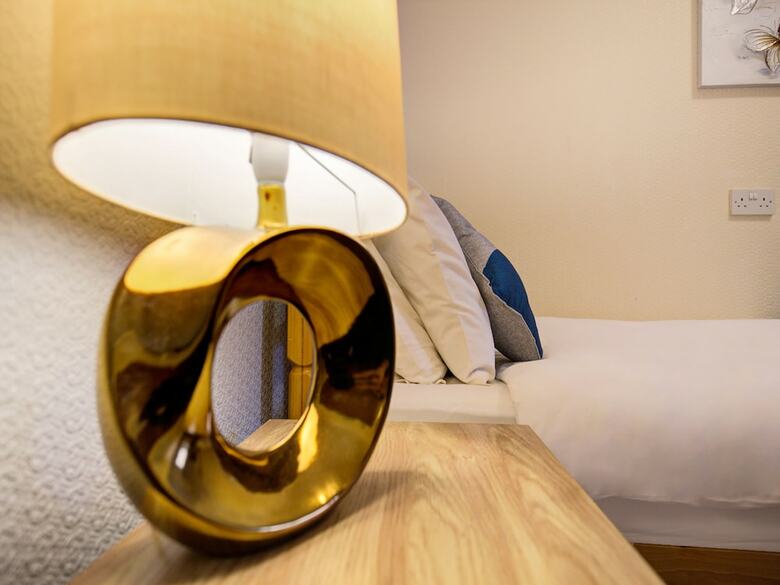 Hostal Oyo Eastbank Hotel