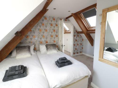 Avalon, Stonehouse