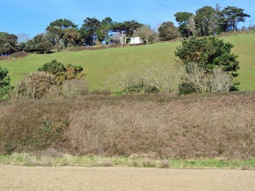 Coach House Cottage, Strete