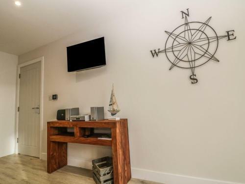 Apartment 2, Tyn-y-gongl