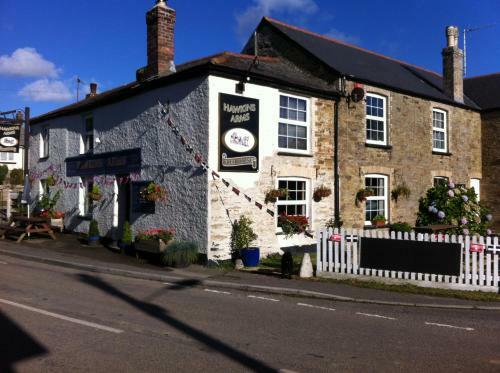 Bed & Breakfast Hawkins Arms