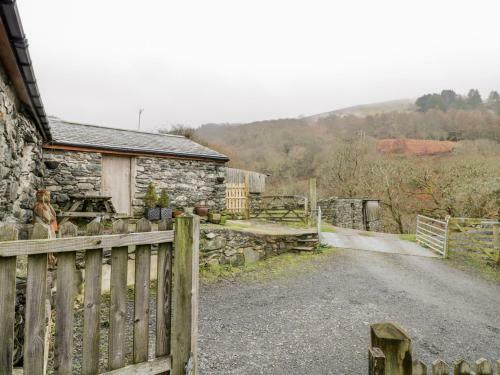 Bryn Meurig Bach