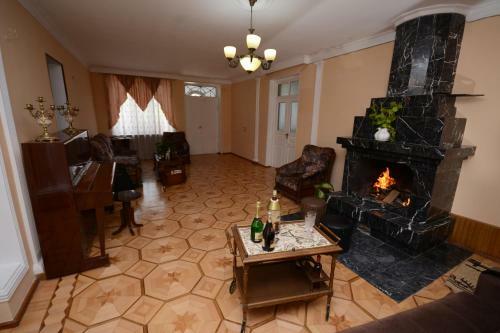 Hostal Olimpo Guest House