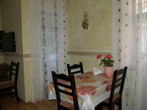 Apartment On 9 April