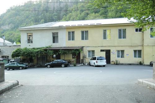 Hostal Hotel Natia