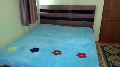 Hostal Guesthouse Megi On Robaqidze 6
