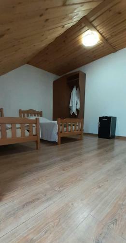Hostal Lomis Mta