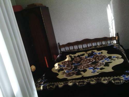 Hostal Zura Guest House