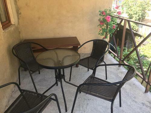 Hostal El-mi
