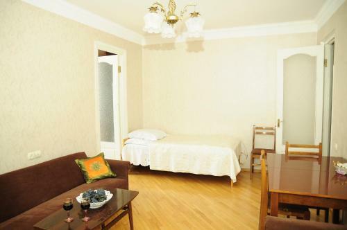 Mid Apartment