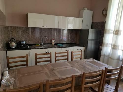 Hostal House 70