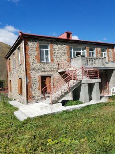 Hostal House 70