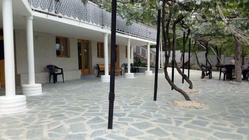 Hostal Tsivi Tba
