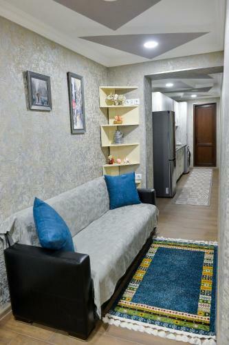 Hostel Look