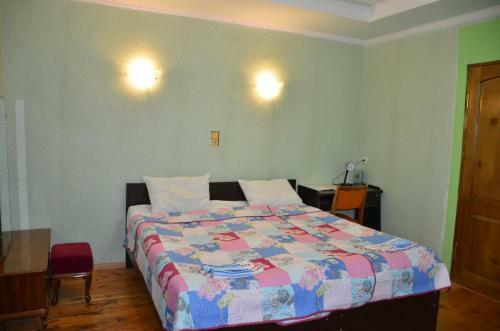 Hostal Friends House In Qd