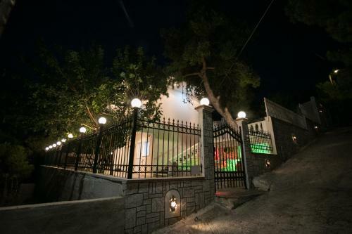 Aias Summer House
