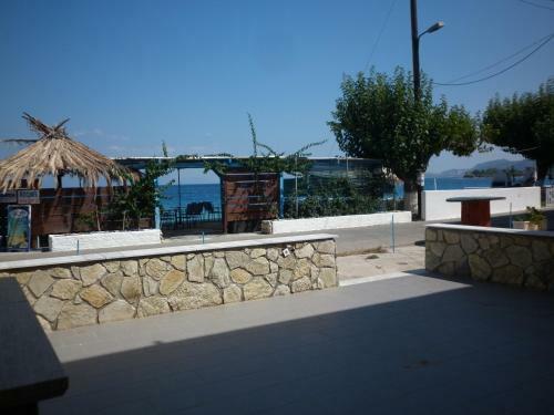 Hostal Akri Rooms