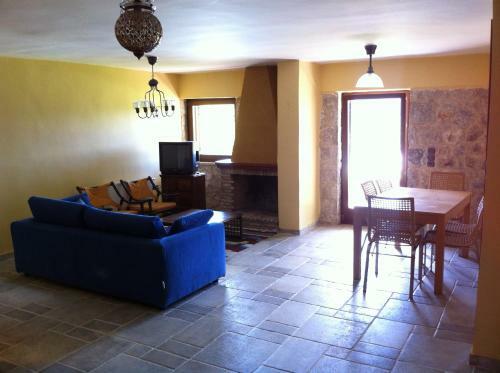 Apartamento Ano Polydrosos