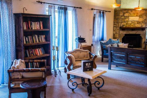 Hotel Abeliona Retreat